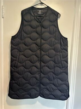 EUC Uniqlo Ultra Light Down quilted black Long Vest SzXXL Snap Front Packing Bag